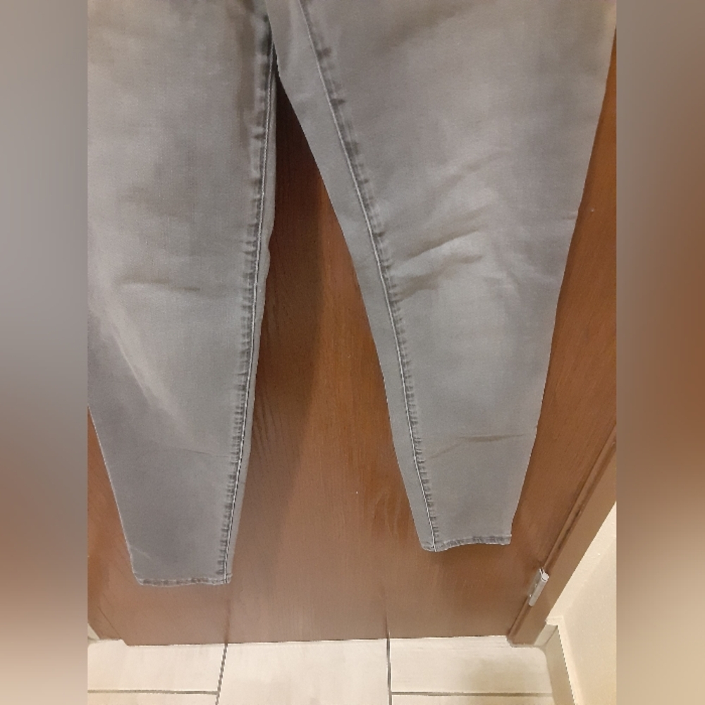 Frame Women's Jeans Denim Gray Le High  Skinny Jeans with Tapered Leg Size 26 - Picture 3 of 6